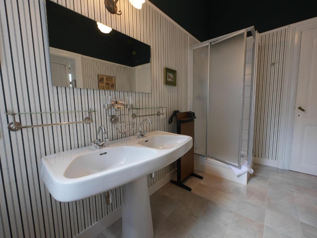 L'Etape Fagnarde - Bed, Breakfast & Sauna Spa Szoba fotó